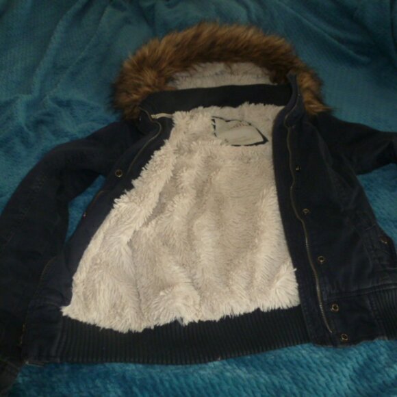 Hollister Coat Faux Fur Hooded Utility Outerwear Navy Blue SzS - Picture 4 of 15